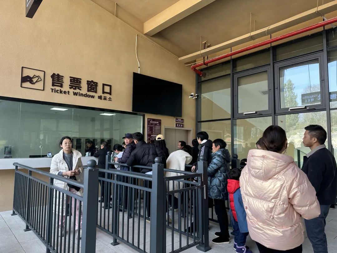 我在恩施过大年|正月初六，坚守岗位的他们是最美风景