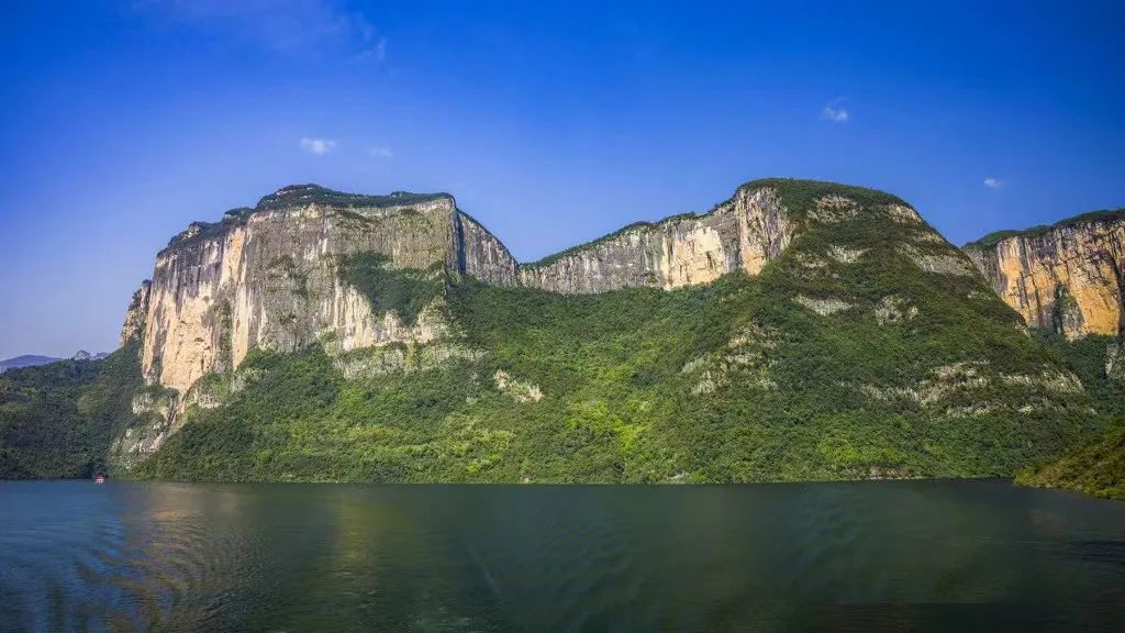 八月邀约|醉美大清江与红花峰林之旅