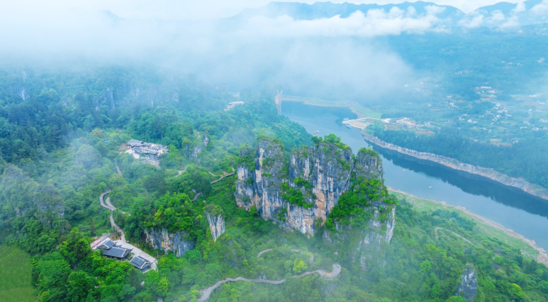 这个周末，带父亲在恩施大清江景区重拾少年心！