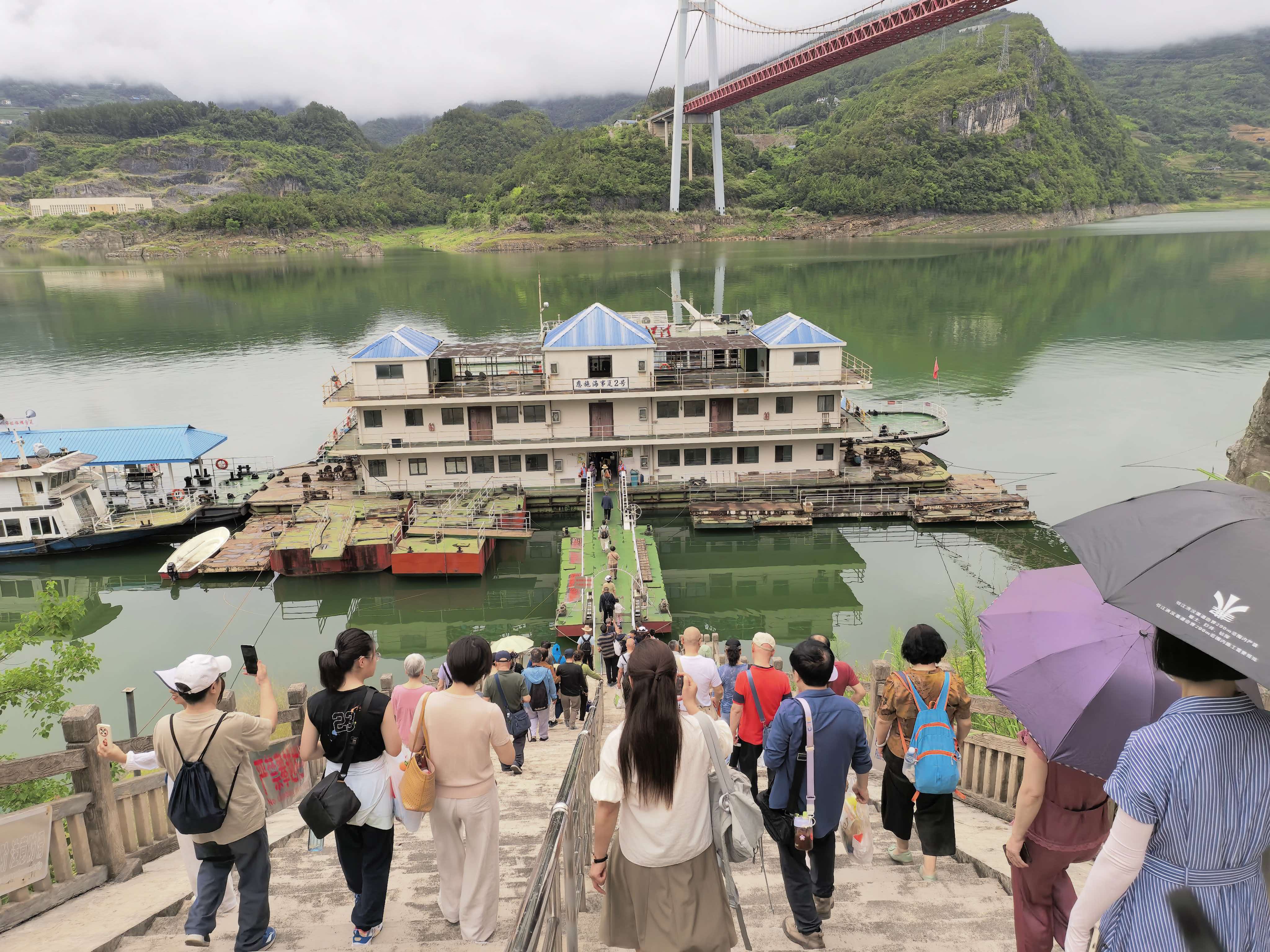 恩施大清江：单元优化赢市场 上下同欲战高峰